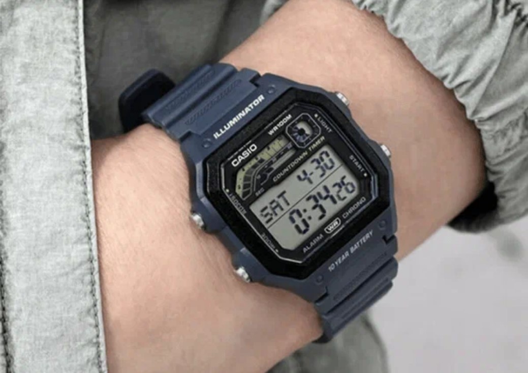 Casio WS-1600H — умные часы для активной жизни с уникальными функциями!