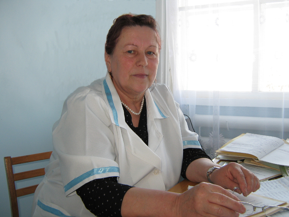 Валентина Дроздова, фельдшер Тугачинского ФАПа /фото из семейного архива