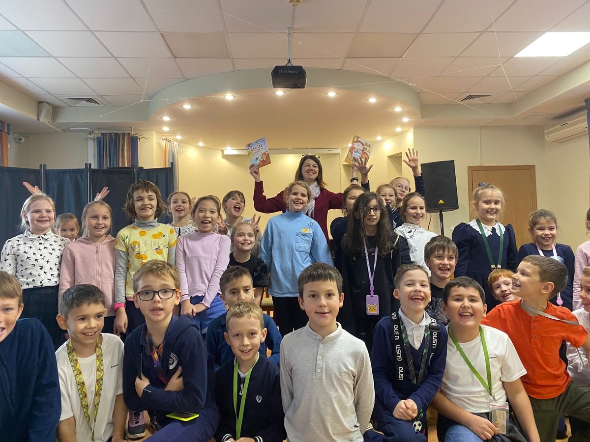 Василиса Кошкина в библиотеке №185 "Диалог культур" ЮЗАО Москвы