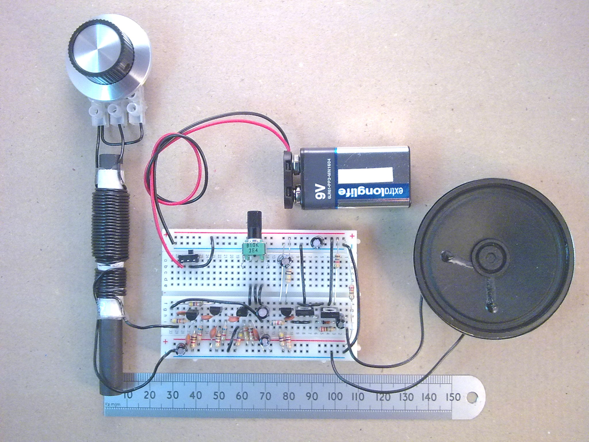 https://www.usefulcomponents.com/main_contents/projects/breadboard_trf_radio/breadboard_trf_radio.html