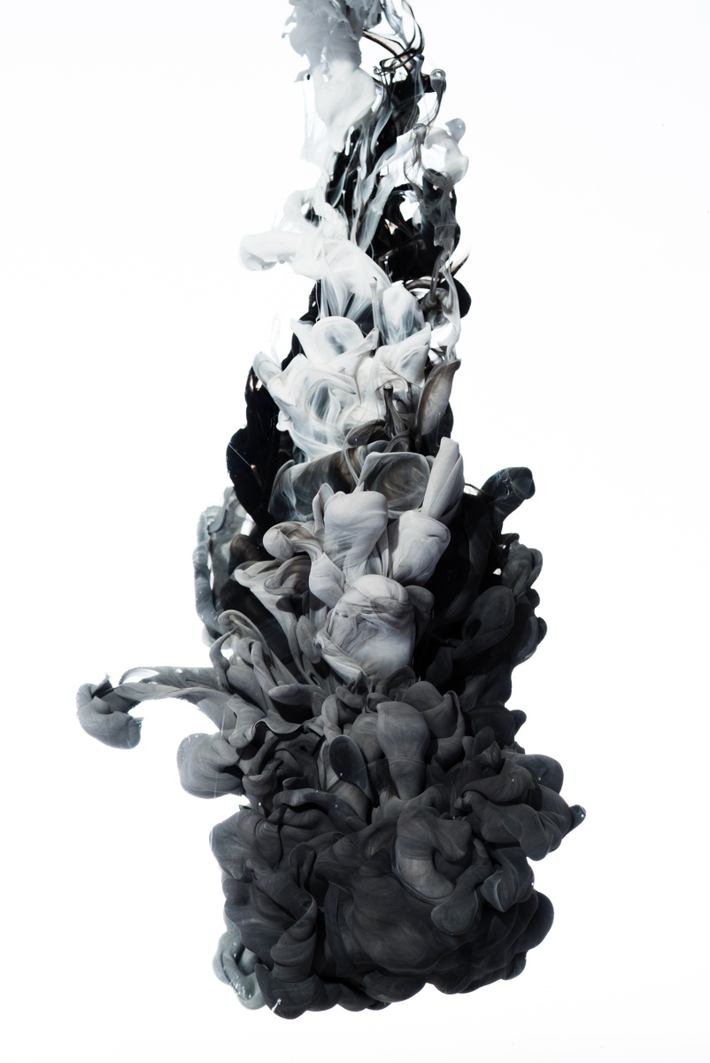 Негативные переживания намного сильнее позитивных.  