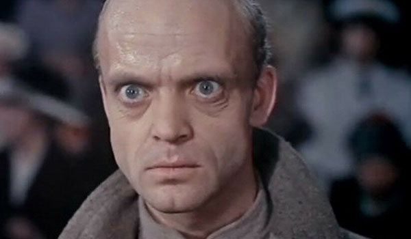 Владислав Дворжецкий. Кадр из фильма «Бег»