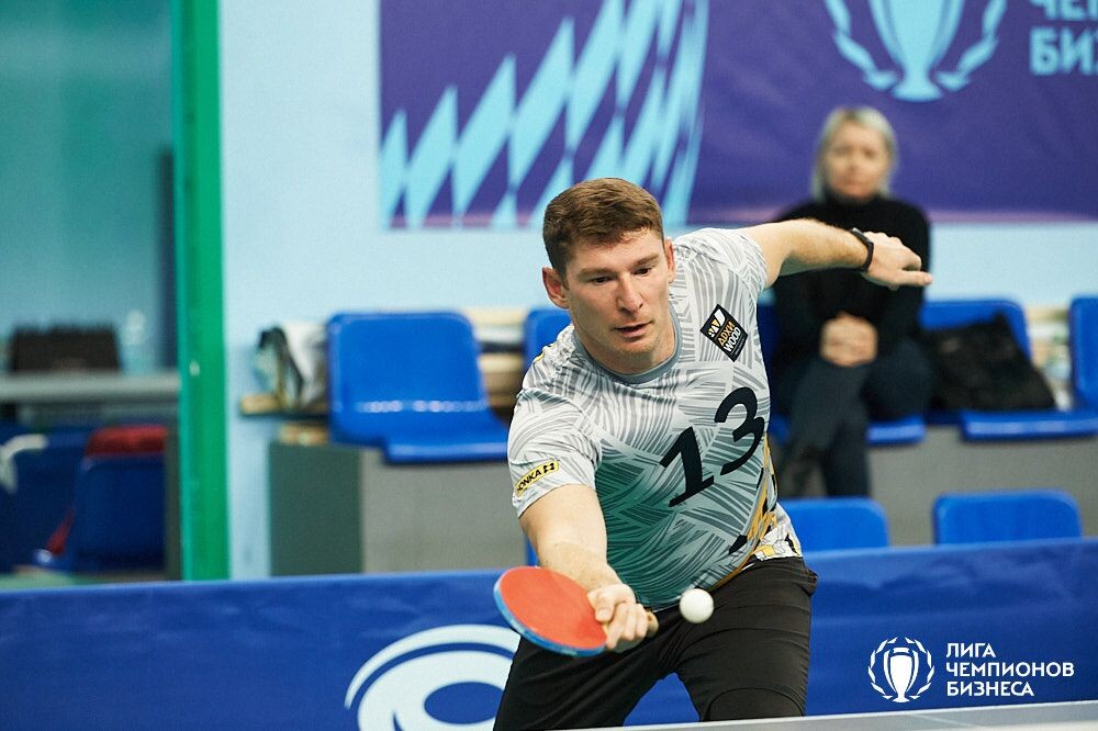 Ренат Юсупов, корпоративная команда АРХИВУД/ХОНКА по настольному теннису