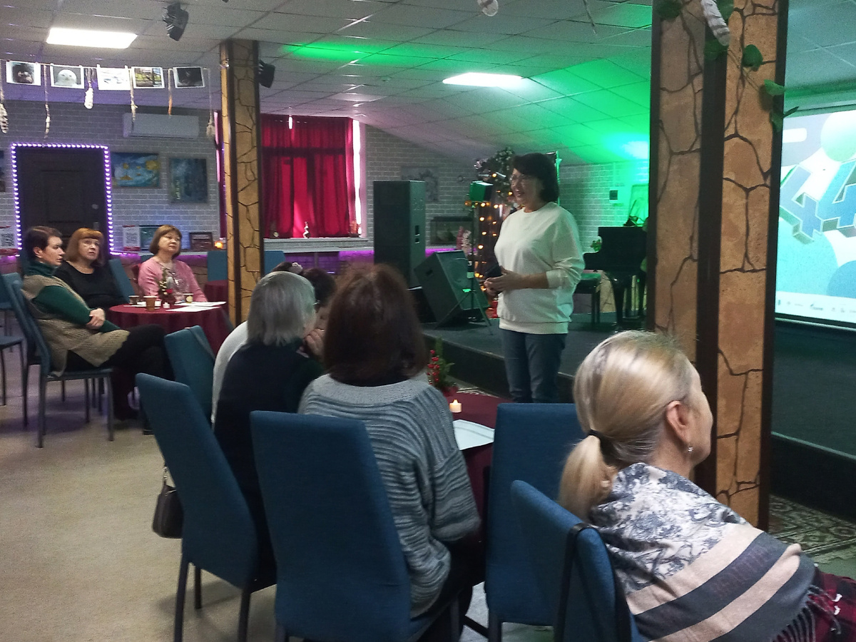 С.Старостина предваряет конкурсную российскую программу 44-го Международного студенческого фестиваля ВГИКа 