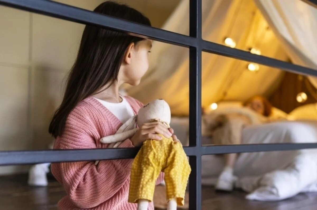    Сироты ждут крыши над головой так долго, что их дети успевают вырасти.