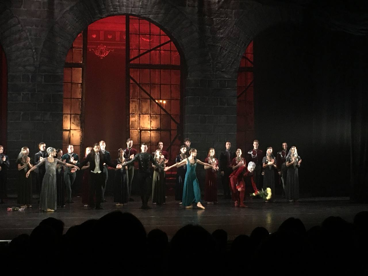 Фото автора из 12-го ряда :))