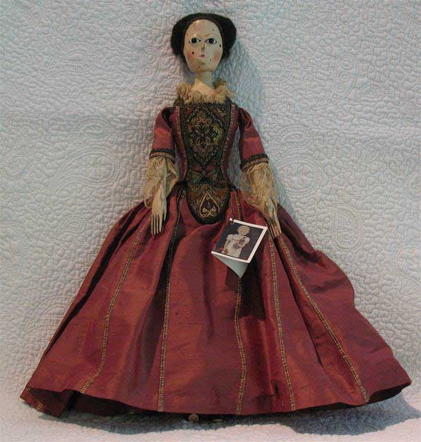 Листайте галерею: кукла XVIII века. Фото: Петербургский музей кукол