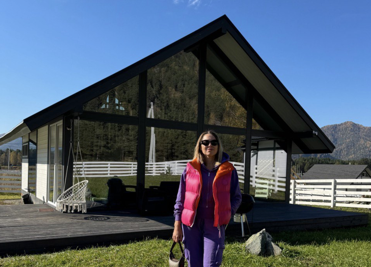 Моя жена Татьяна на даче