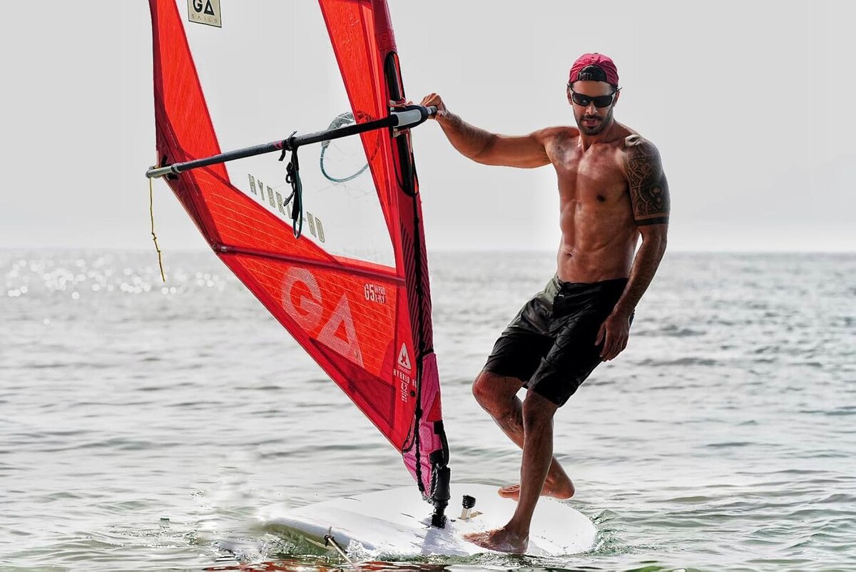 Кадр из фильма "Оставь это ветру". Взято из открытых источников. А вот и Эге