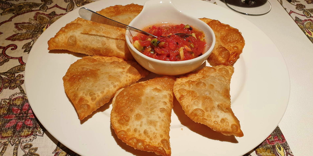 Грузинский ресторан "Ткемали" на Пушечной возле метро "Лубянка". Большой ужин за 12750 рублей