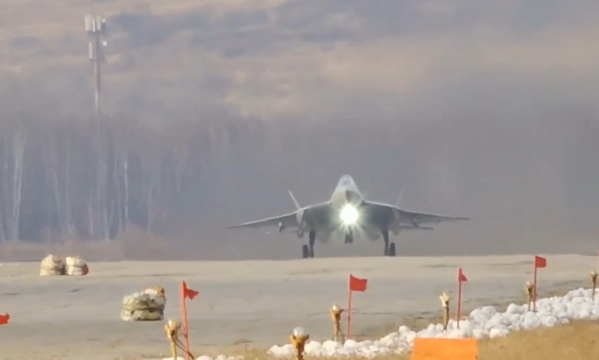 Один из переданных МО Су-57. кадры ОАК