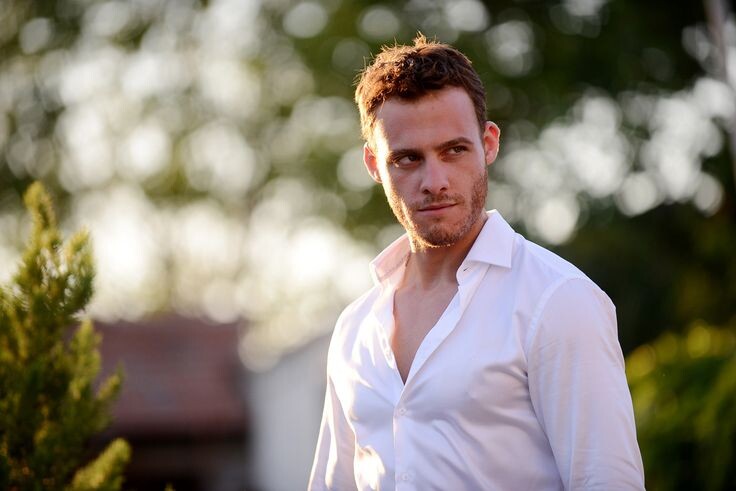 Керем Бюрсин