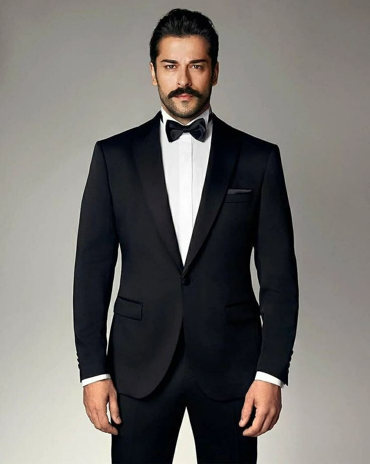 Бурак Озчивит