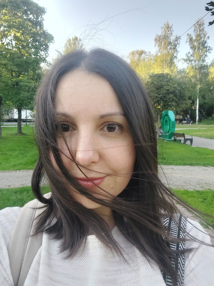 Тут хорошо видно, как рядок идёт, одна сторона пышнее, другая меньше