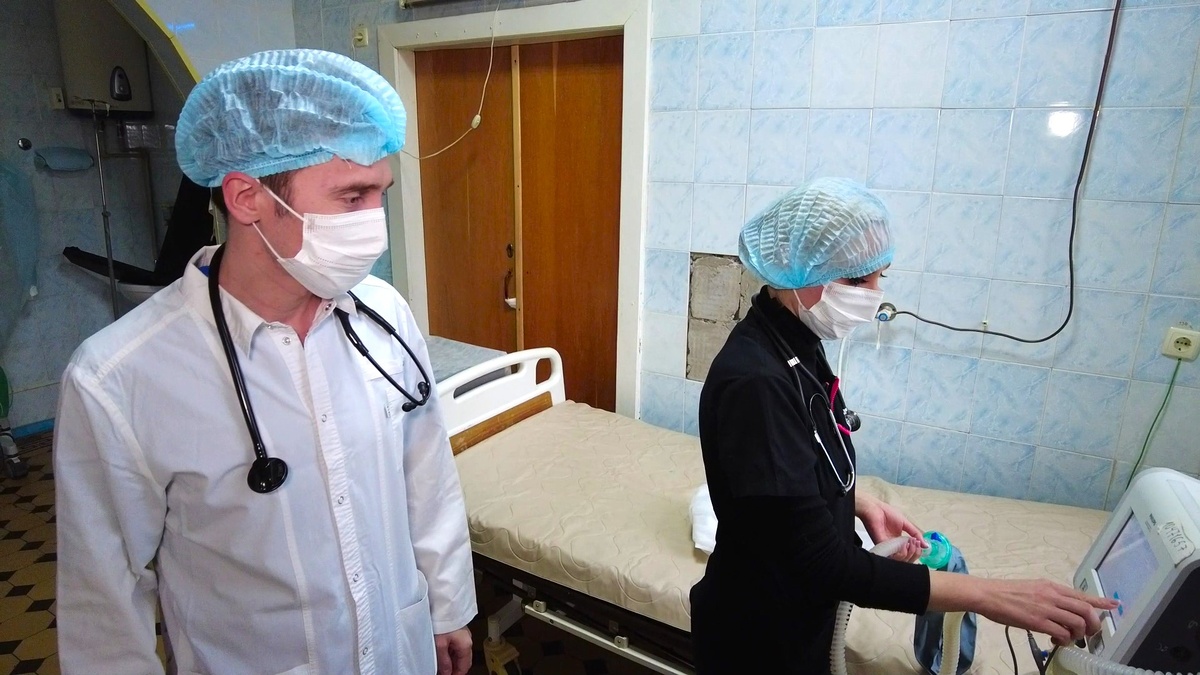    Врачи из Югры спасают жизни в госпиталях Донбасса