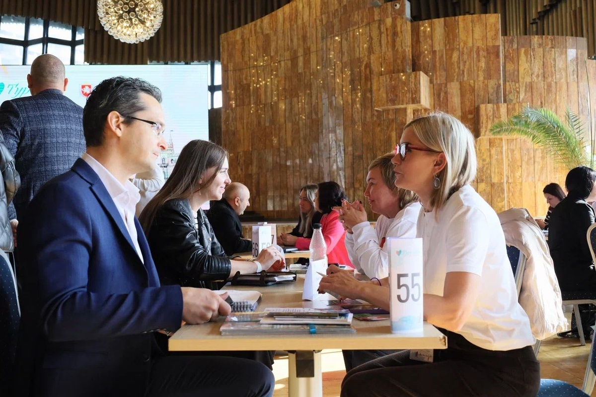  Участники Турслёта «Давай поедем в Крым!» // Фото: Минкурортов РК 