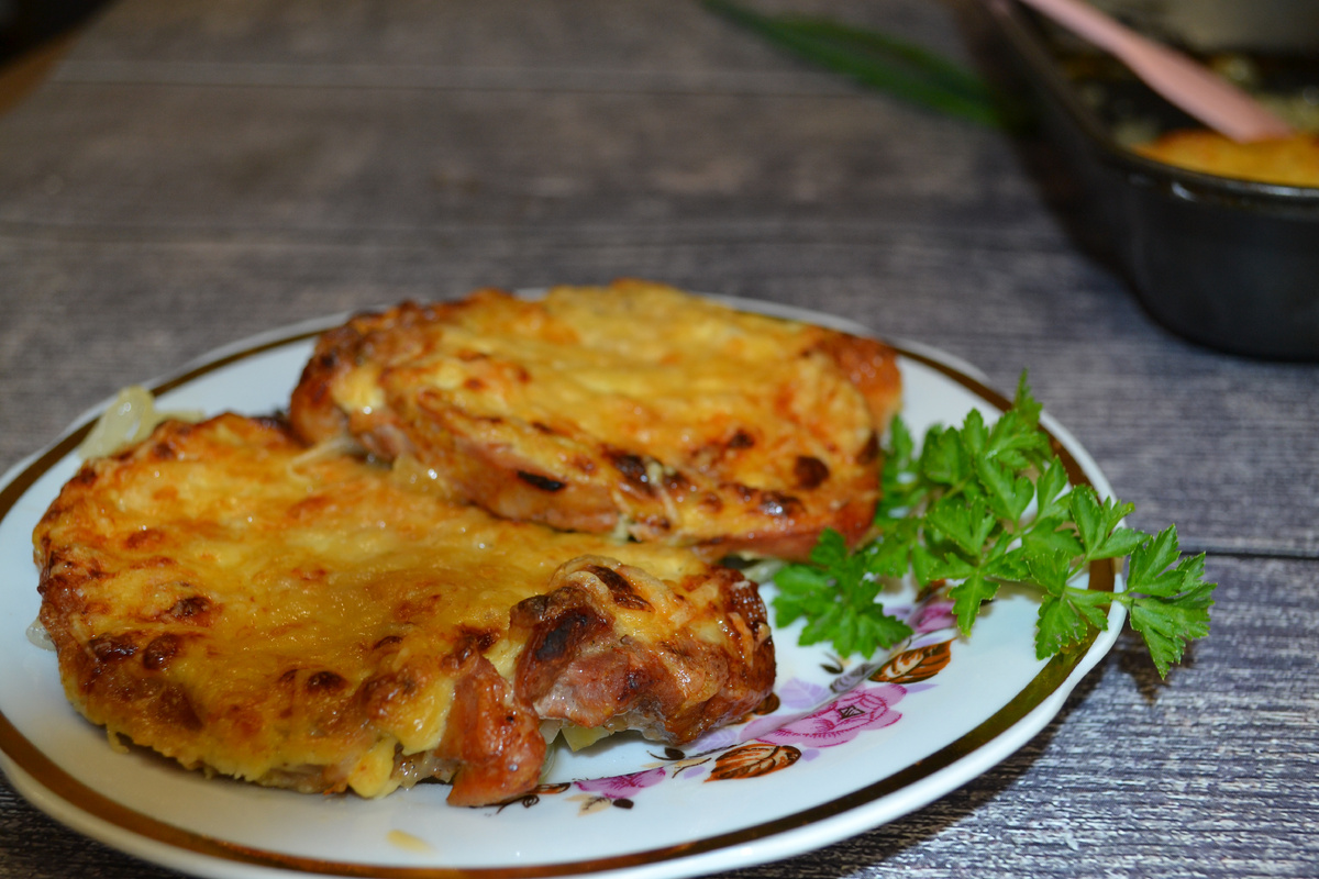 свинина в духовке