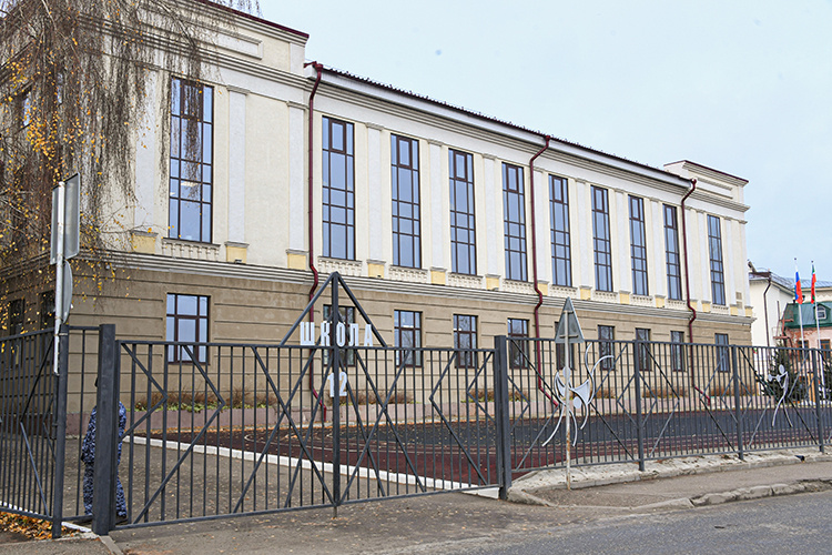    Сегодня учебное заведение на улице Шигабутдина Марджани посетил раис Татарстана Рустам Минниханов