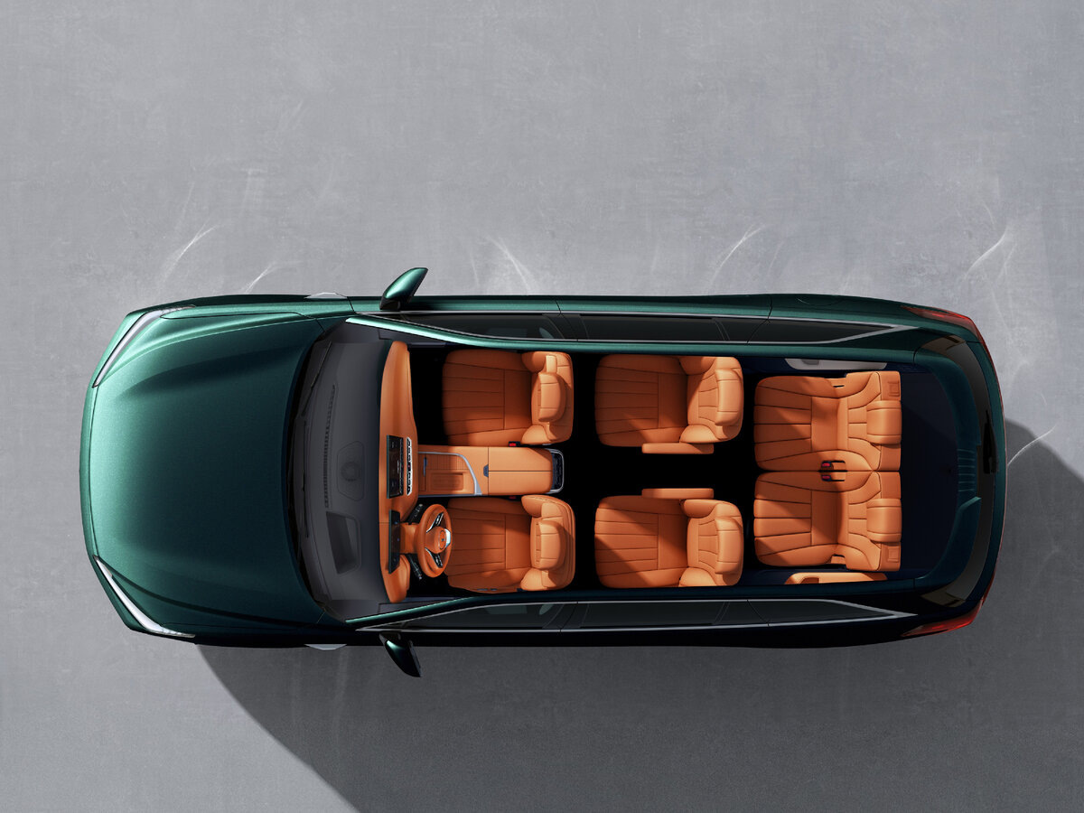 На WEY 07 можно отправиться в загородную поездку компанией из шести человек или вчетвером — тогда в багажнике на 1040 литров можно будет уместить палатки, походные принадлежности, еду и другие необходимые вещи