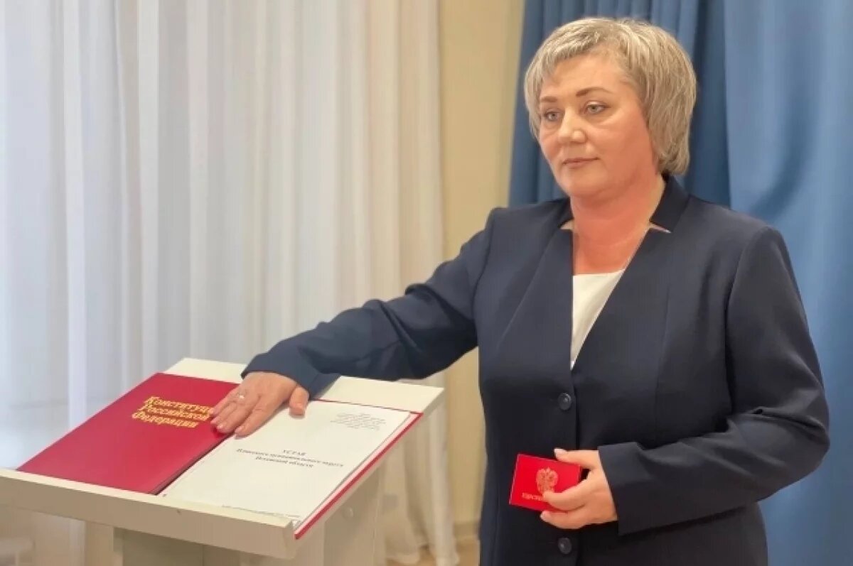    Глава Плюсского округа Наталья Иванова принесла присягу