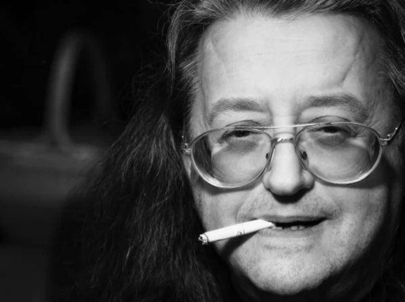 КиноПоиск. Минздрав предупреждает--курение опасно для вашего здоровья