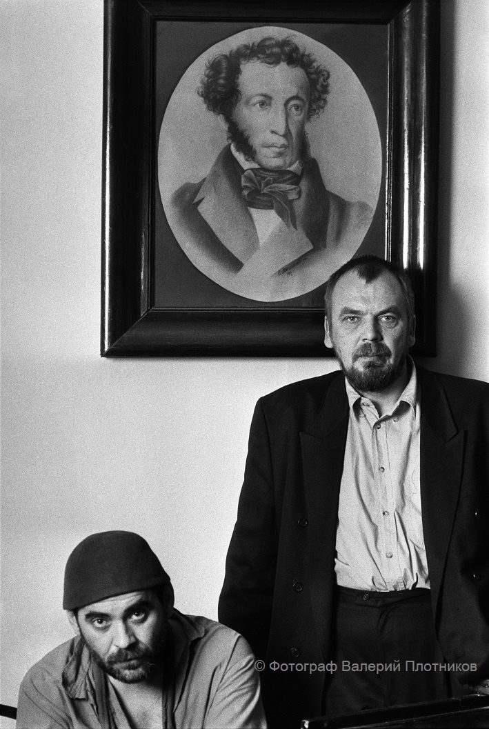 ЭЙМУНТАС НЯКРОШЮС и актер Костас Сморигинас