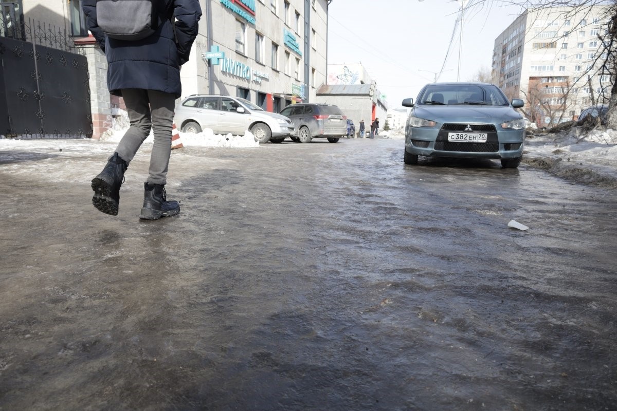 Кругом лёд на дорогах