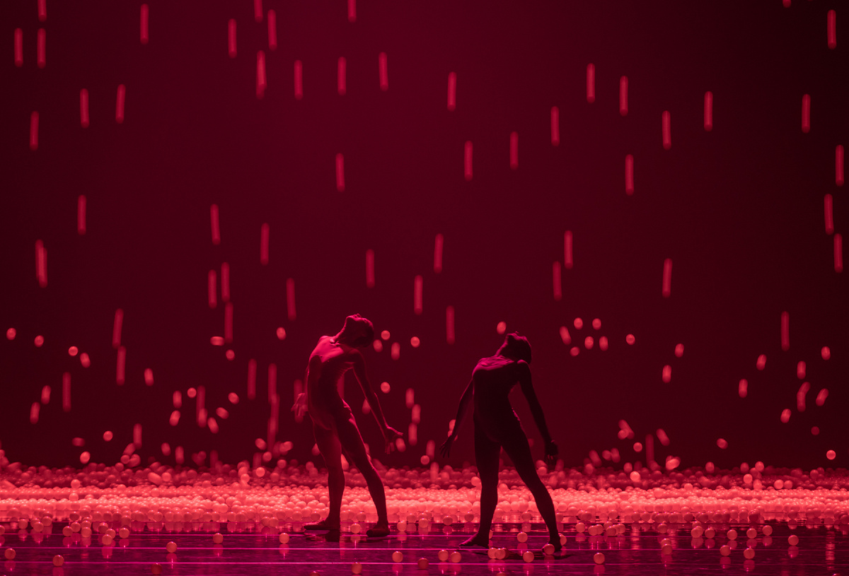 Балет «Перигелий» в МАМТ. Солисты: Энхмунх Оюнболд, Наталья Сазанова. Фото: Александр Филькин.