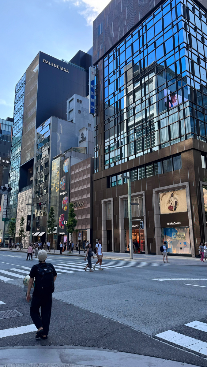    Архитектура + люкс: как и зачем модные бутики в Японии превращают в произведения искусства (фото 2)