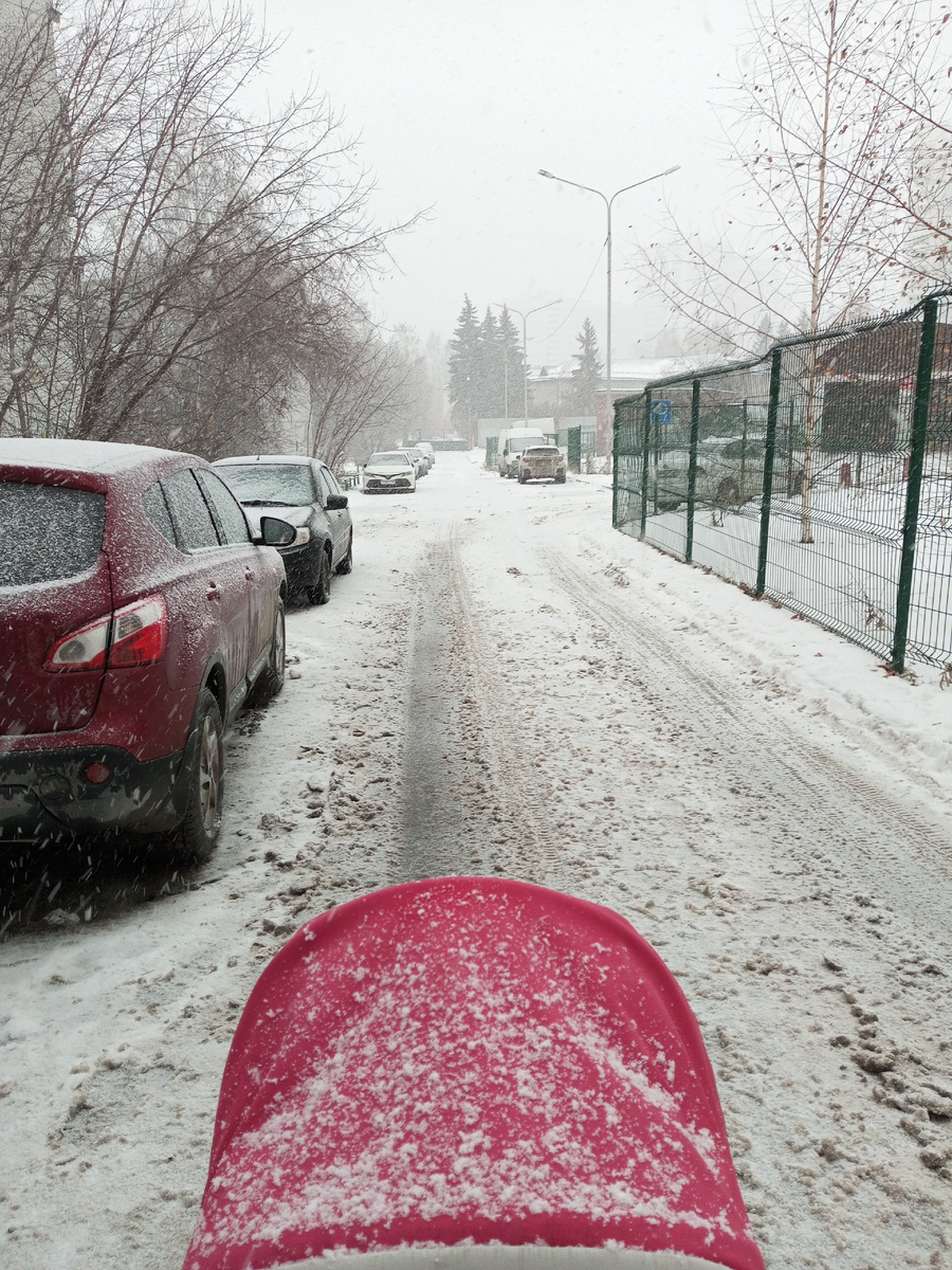 Снег стеной