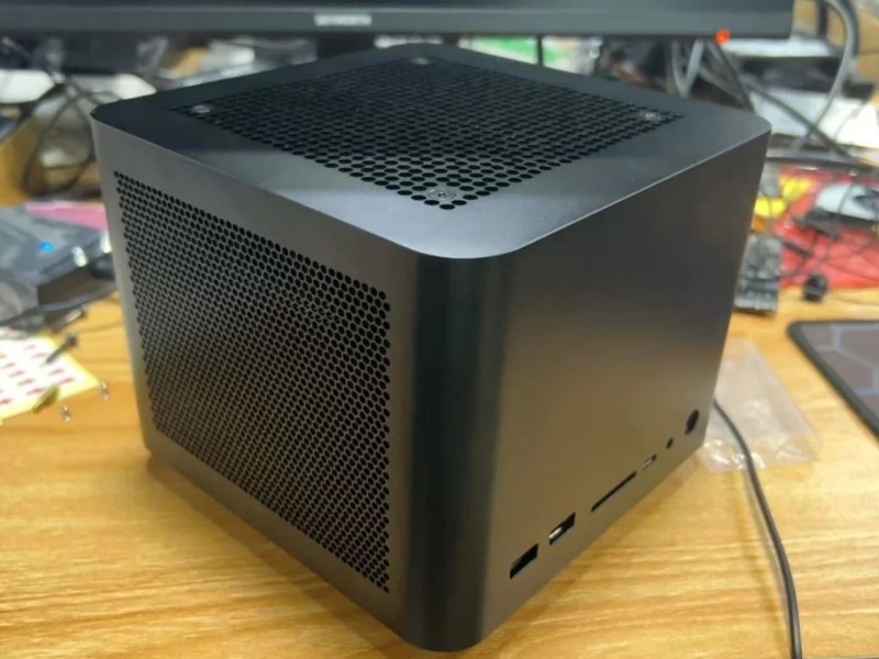    Китайский мини-ПК с RTX 4090 испытали в играх