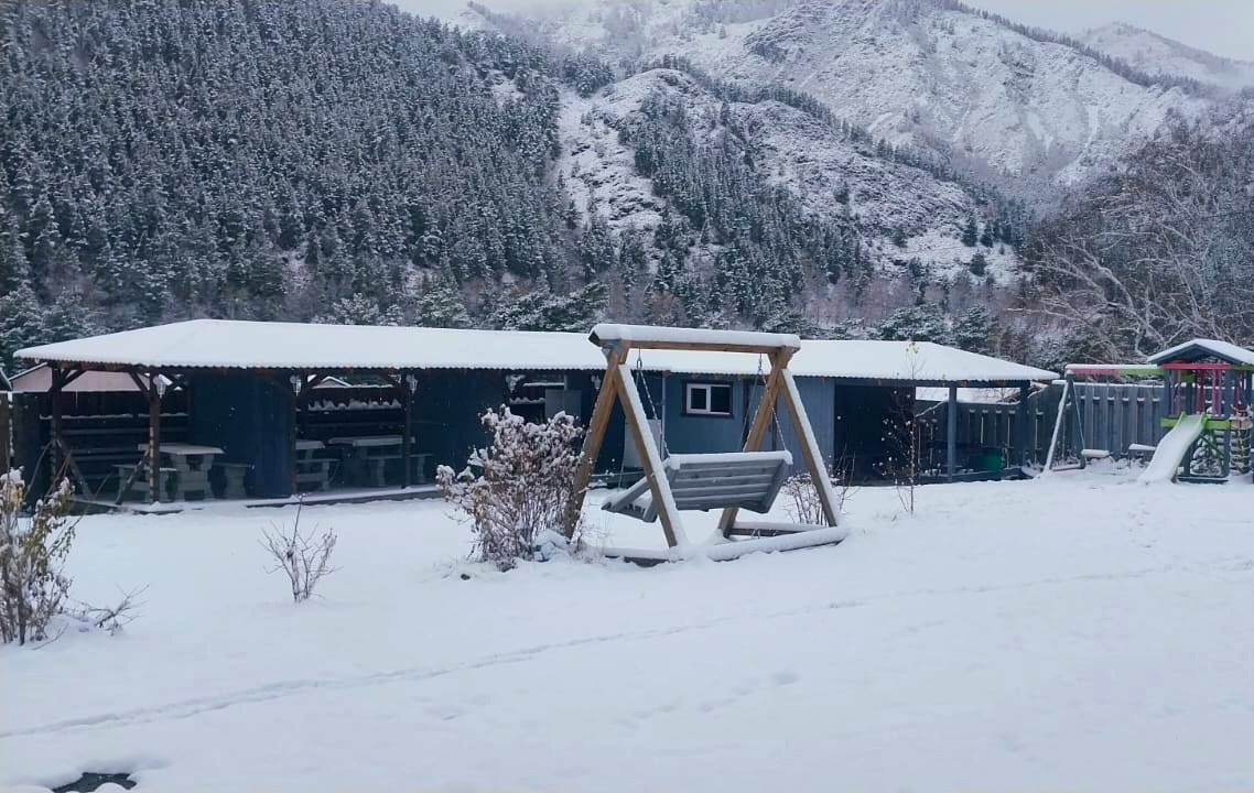 Беседка, общая кухня, мангальная зона.