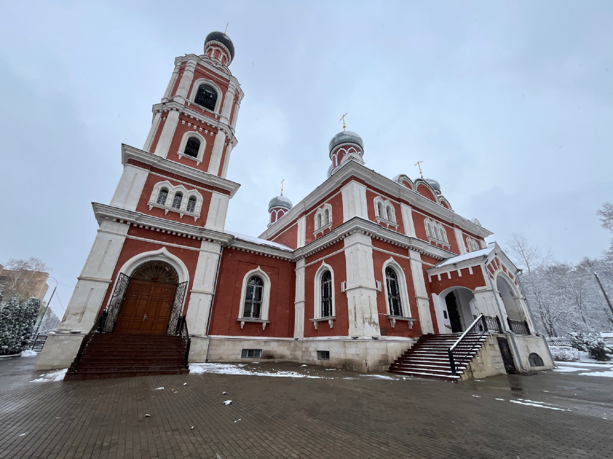 Всехсвятский храм финансирование на строительство которого было выделено Николаем Максимовичем Коншиным. Фото моё.