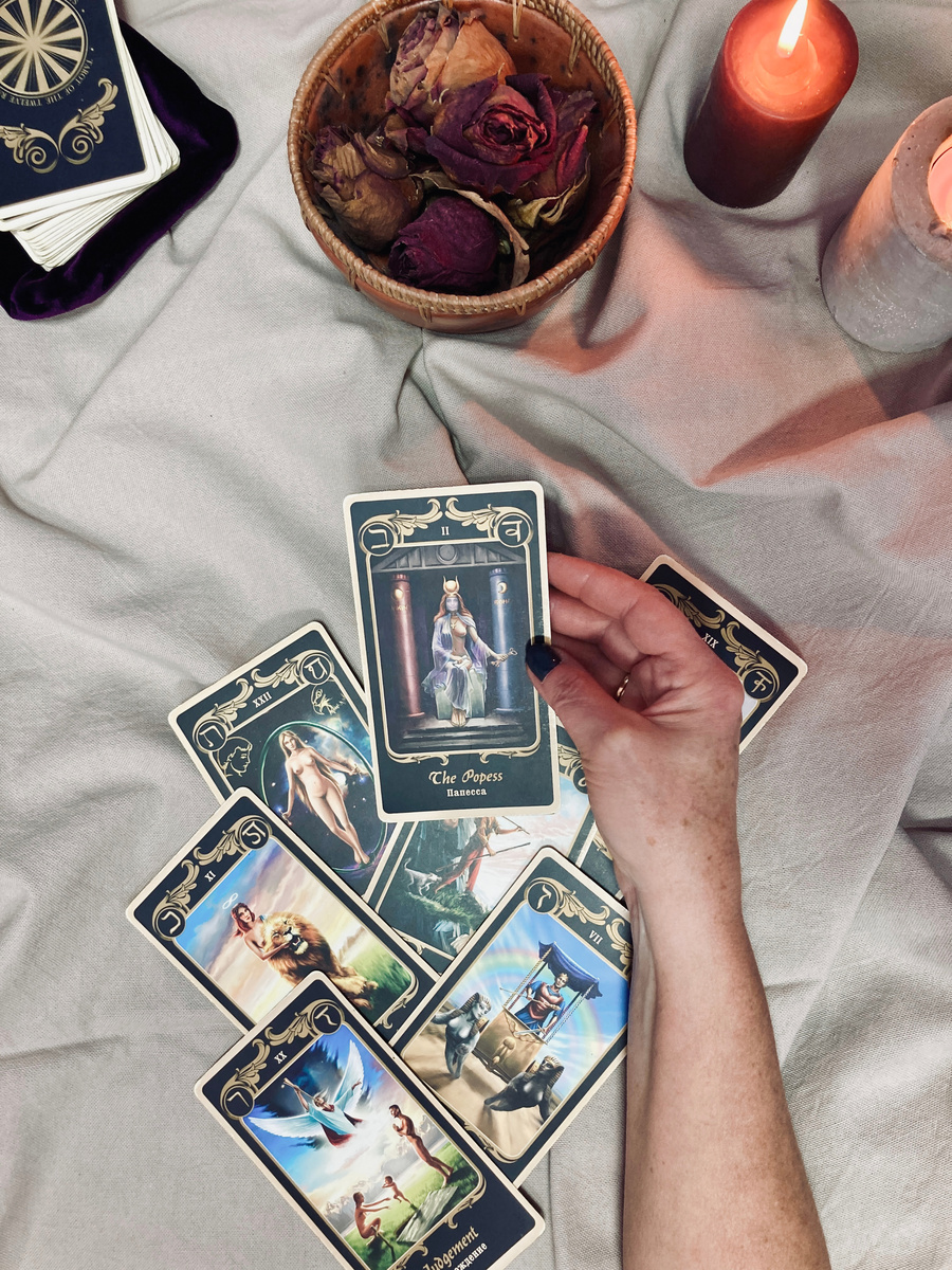 Работаю на редкой, уникальной колоде "12 Лучей"