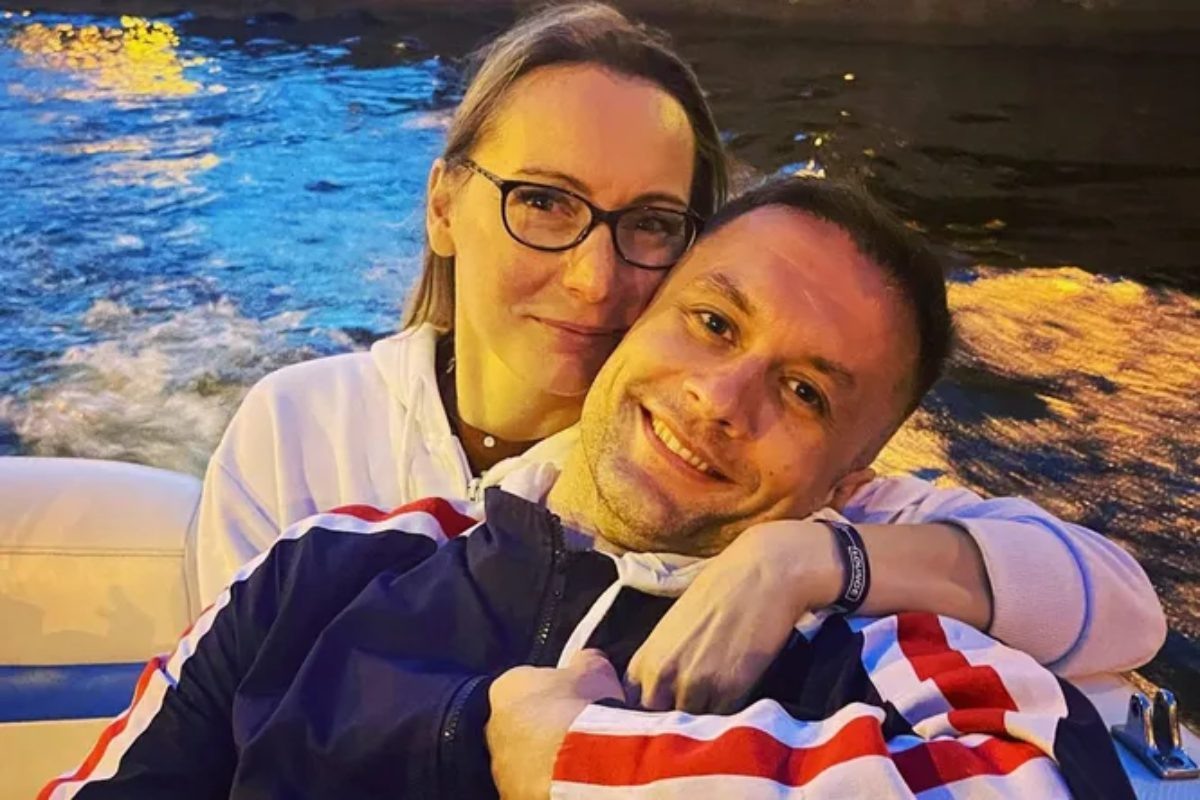 Антон с женой