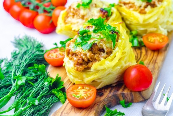    Макароны-гнезда с фаршем в духовке: сытное и эффектное блюдо на каждый день