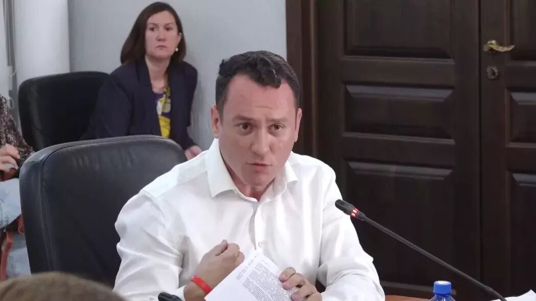 Скрин с видео. 