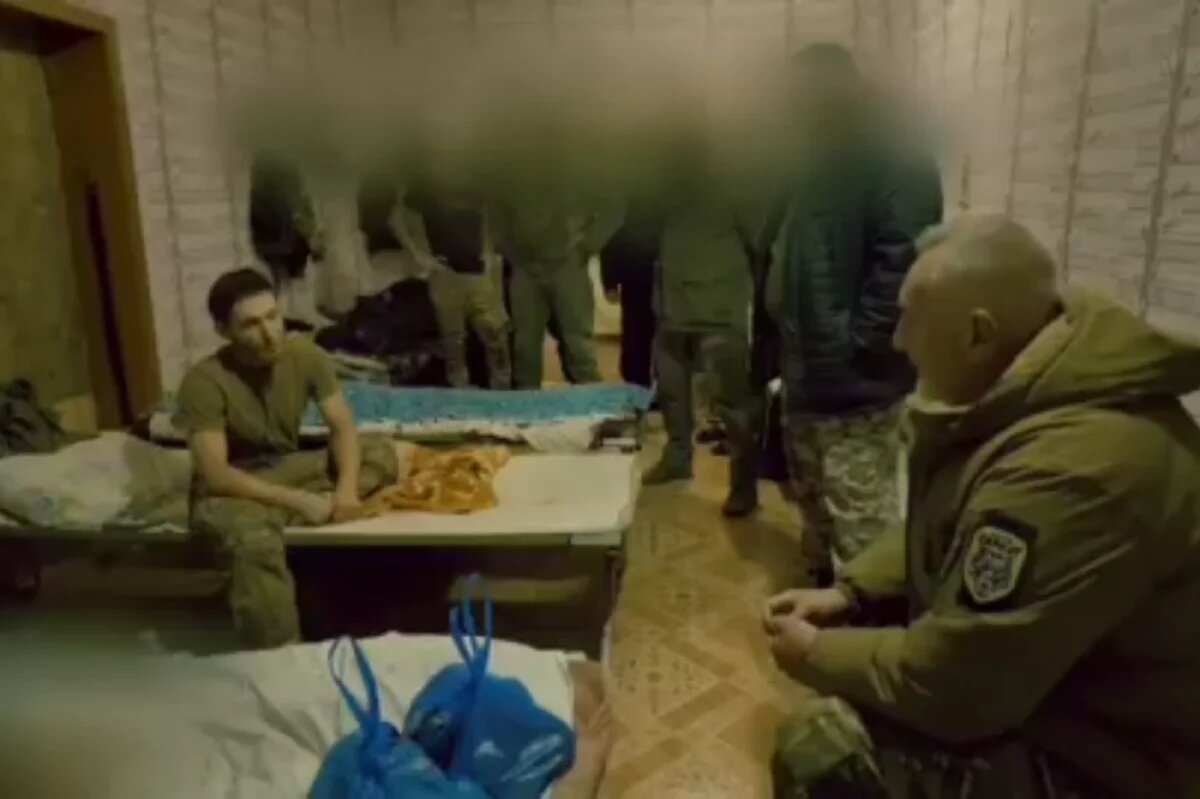    Сражавшийся против ВСУ в одиночку боец ВС РФ рассказал, как выжил