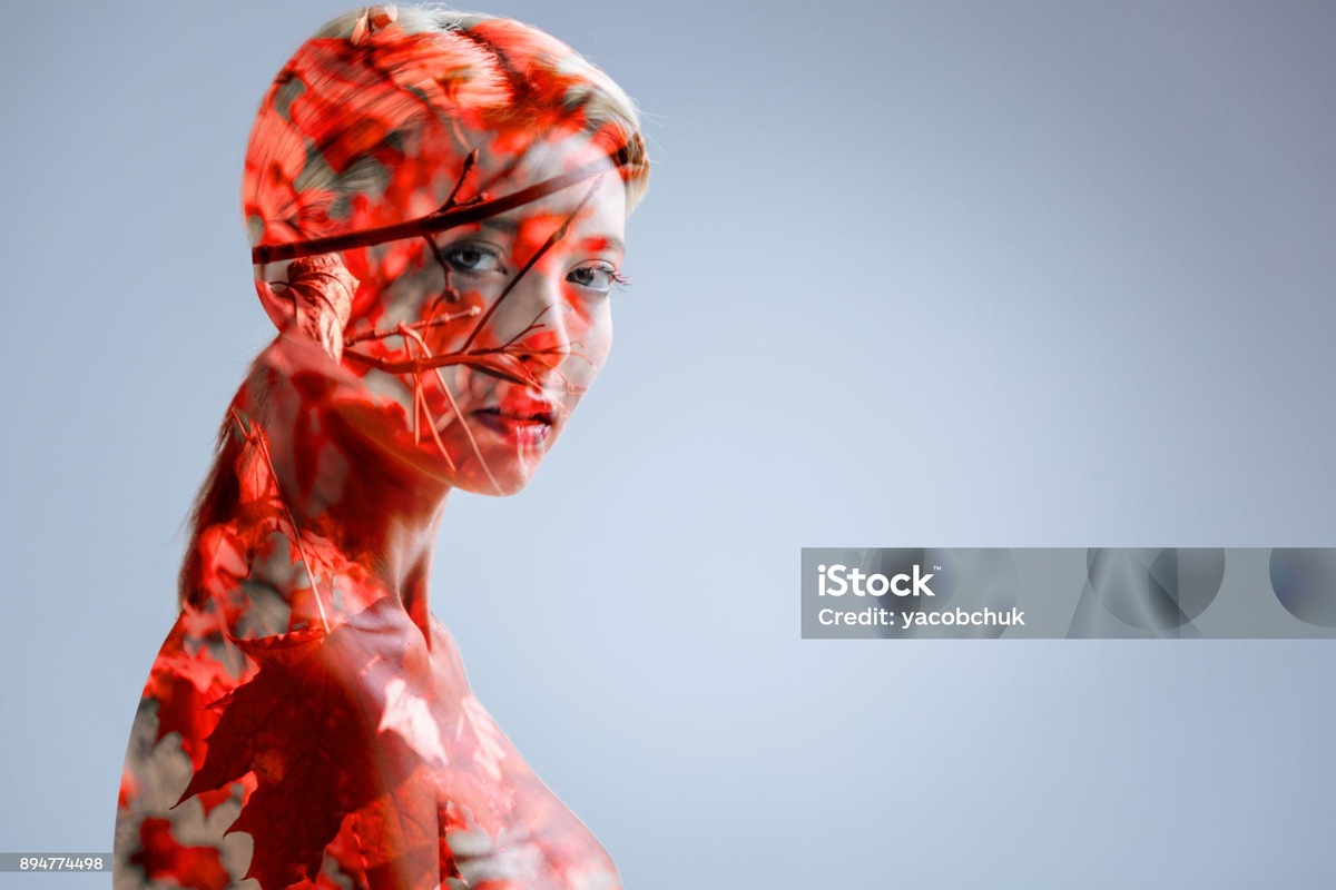 Женщины — цветы, а мужчины — секаторы, которые так и норовят срезать цветок поалее, чтоб поставить у себя в спальне в вазочку.