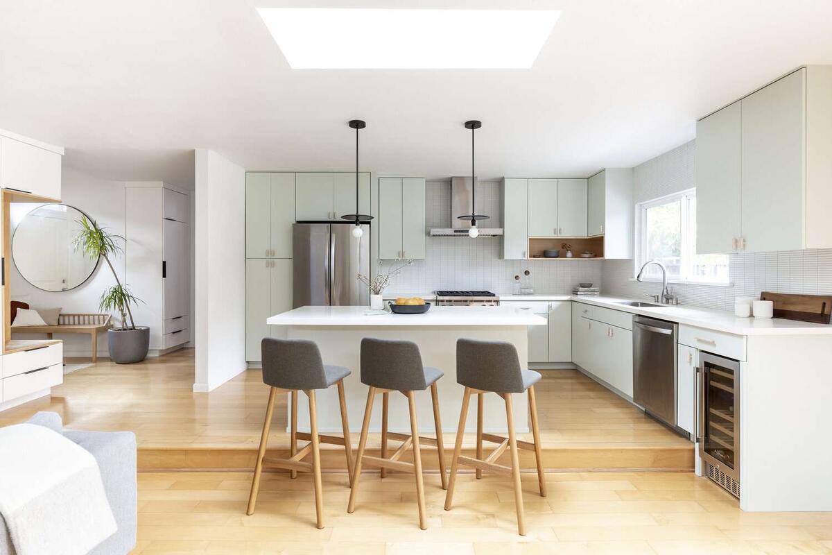 Кухня-гостиная с островом