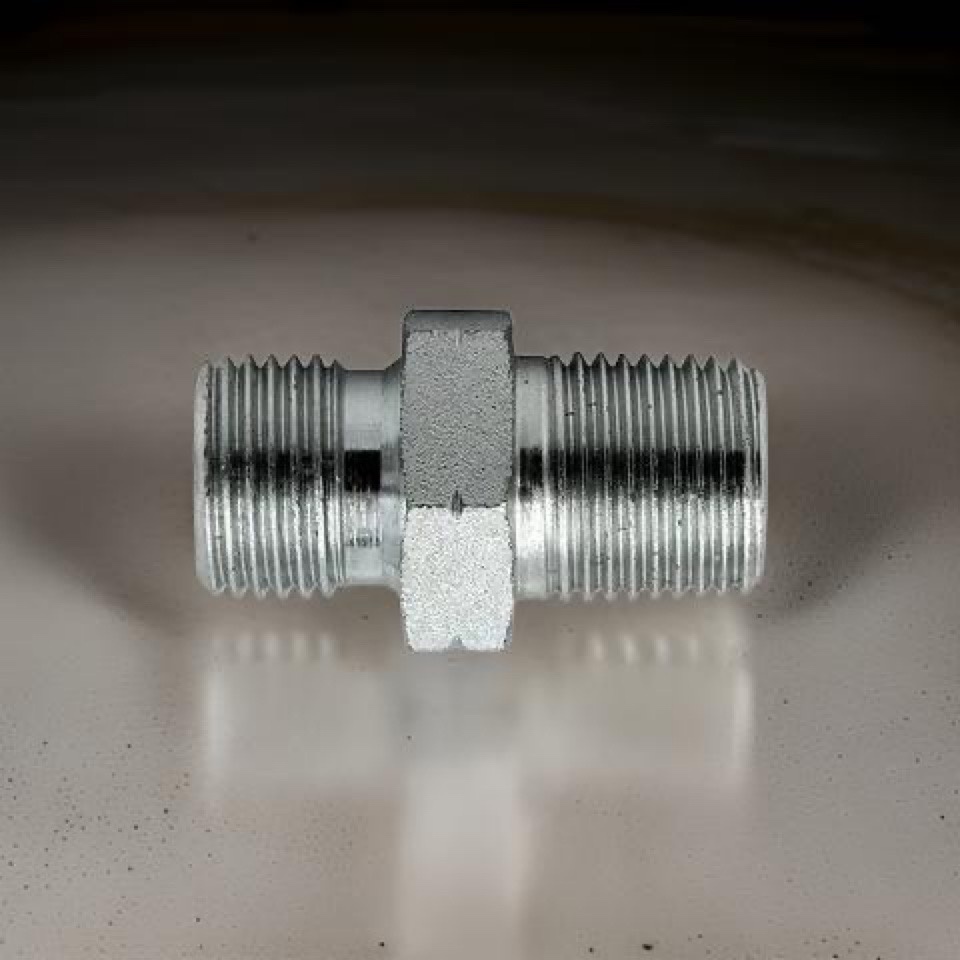 Слева метрическая резьба, справа дюймовая 