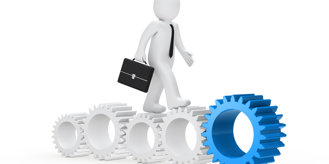 Старший по дому: супергерой или просто ответственный сосед? Разбираемся в обязанностях и правах