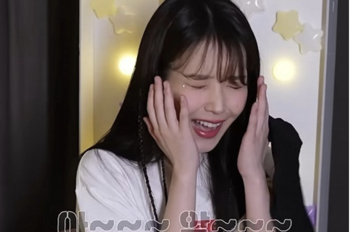     «Я пыталась игнорировать боль»: IU впервые рассказала о травме, полученной во время мирового тура