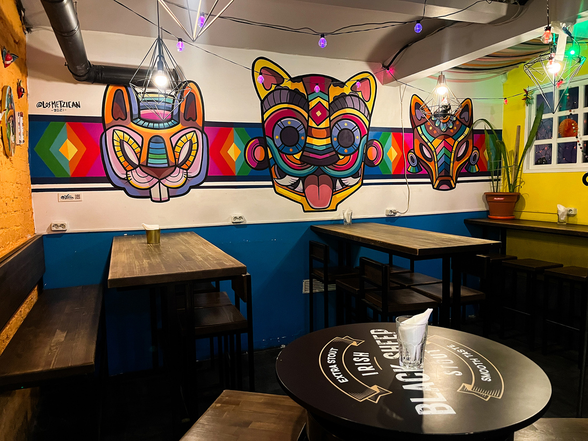 А также красочных животных →