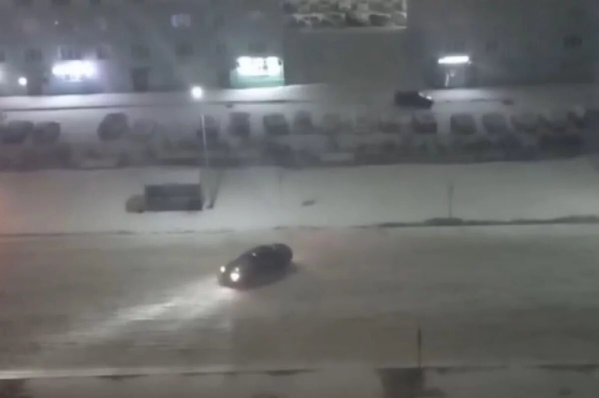    Ночные дрифтёры надоели жителям Цветущей плющихи в Новосибирске