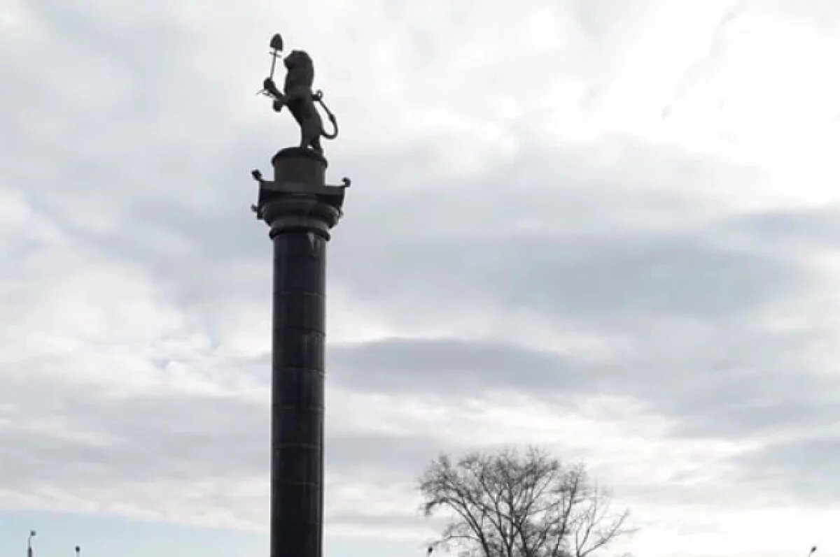    В Красноярске с привокзальной площади убрали скульптуру со львом