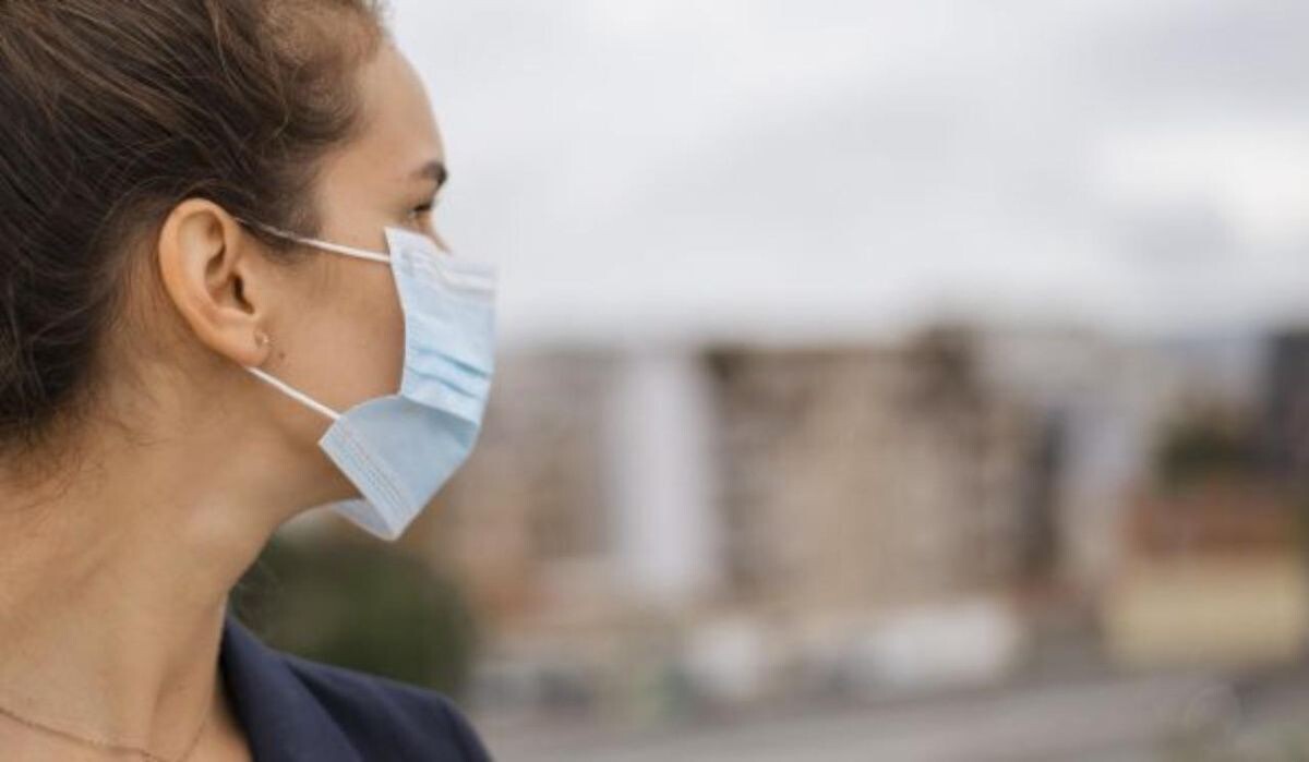     Девушка в маске. Источник: vestivrn.ru Автор фото: ВГТРК Вести Воронеж