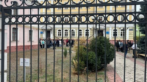     Студенты. Источник: vestivrn.ru Автор фото: Евгения Ирина