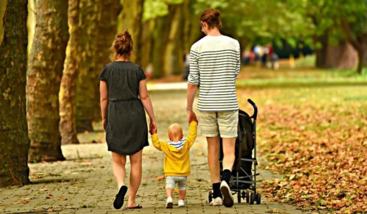     Семья. Источник: vestivrn.ru Автор фото: Елена Гончарова