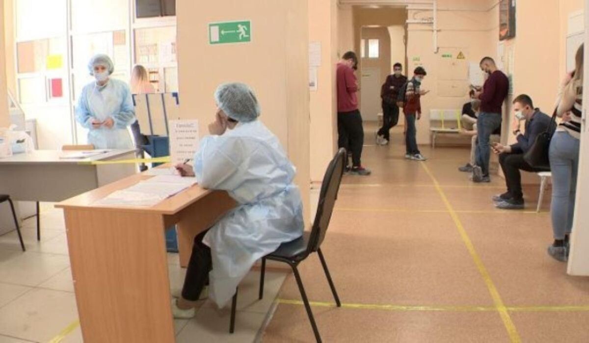     Врачи. Источник: vestivrn.ru Автор фото: Юлия Багрова